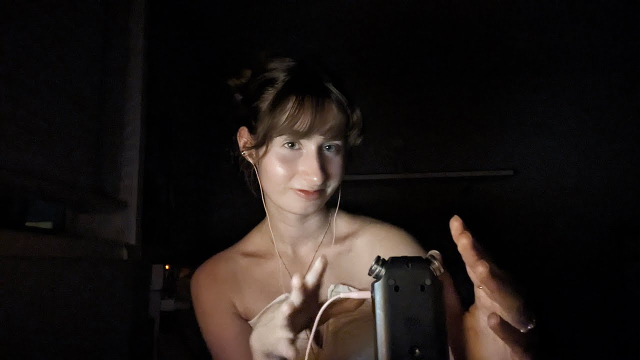 MY FIRST ASMR VIDEO (in ENGLISH !!)