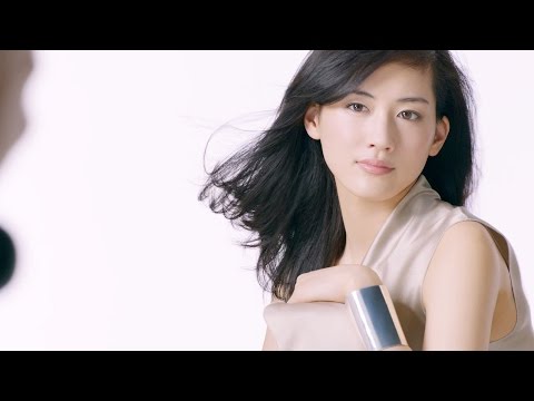 綾瀬はるか Sk Ii Cm 運命を越える美篇 30秒版 これまでいろんな撮影に挑戦したり 肌にも無茶してきたけど 昔 綾瀬はるか Cm Navi