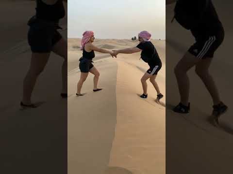 داليا شيخ في الصحراء مع زوجها