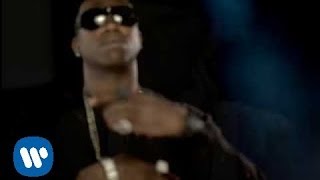 Смотреть клип Gucci Mane - Spotlight Feat. Usher (Official Video)