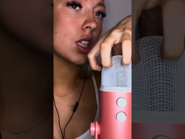Brain scratches and mic rubbing 🖐🏼 #asmr #whispers #relaxing #tinglewithme #foryou #fyp #closeup