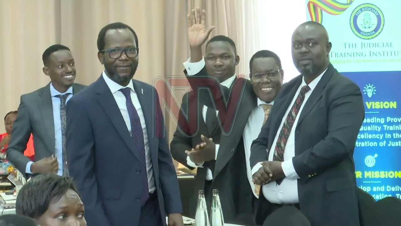 OKUTAAWULULA EMISANGO: Bannaddiini n’abennono babanguddwa ku gy’ebweru wa kkooti