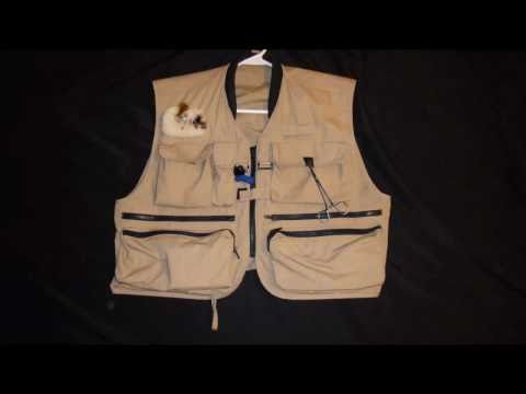 How To Use Your Fly Fishing Vest Rod Holder - DFF009