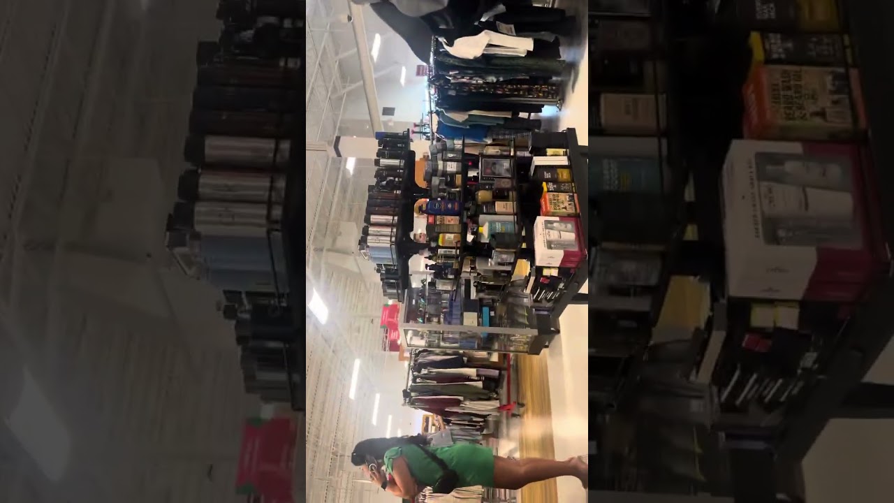 Beautiful bulge watcher 👀