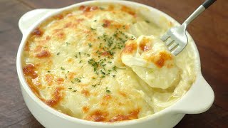 Pour the Creamy Sauce Over the Potatoes. Super Easy, Super Delicious :: Creamy Potatoes