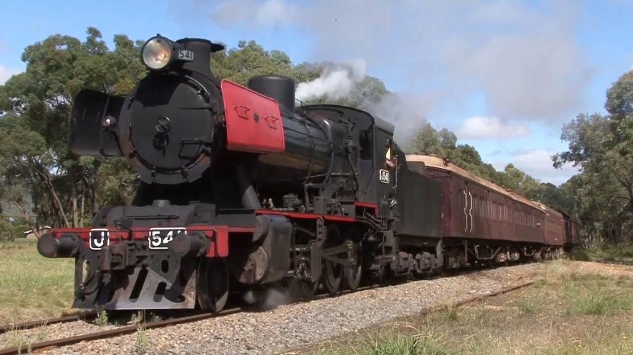 electromotive tec3r Australian Trains: Victorian Goldfields Railway - Australia Day 2011