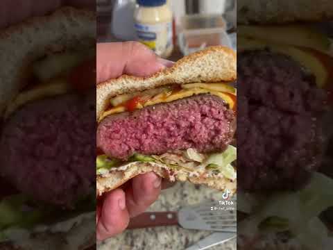 Video: Zijn hamburgers doorbakken?