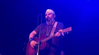 Steve Earle, rap @ final song on Copperhead Road & at 3:22 "Nothing But a Child" (London, 9.ix.2018)