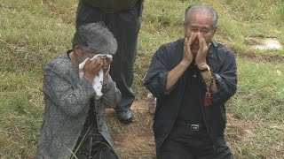 訪朝遺族、咸興の山で供養 雨の中、こぼれ落ちる涙