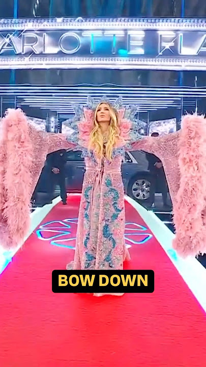 Didn’t expect anything less for Charlotte Flair’s #WrestleMania entrance 😮💨
