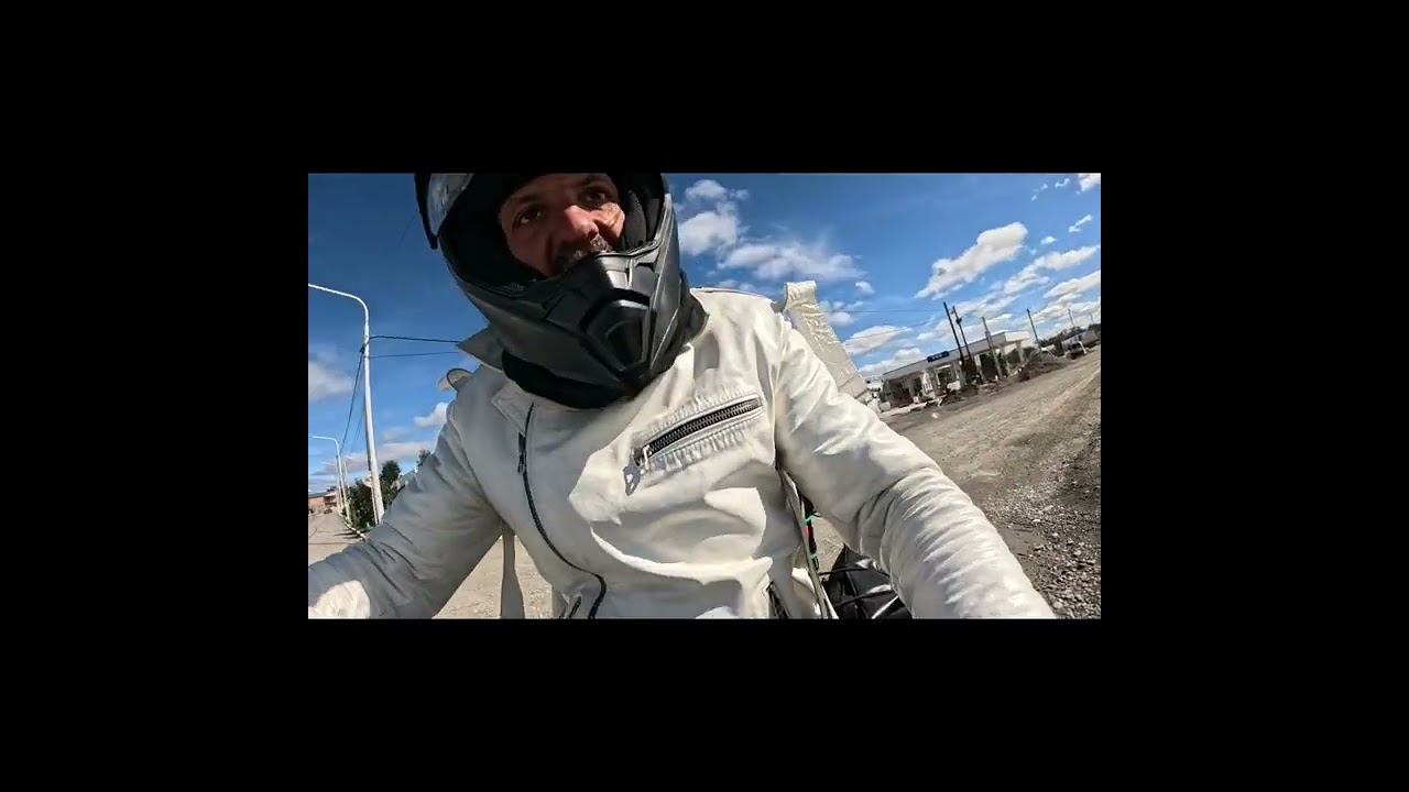 historias compartidas un capitulo aparte !!   pasamos por Tolhuin..  el museo rumbo  a Usuahia