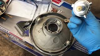 5 min install of Headlight bulb on a Suzuki SV650 N