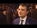 Звезды фильма «Голодные игры: Сойка-пересмешница. Часть 1» на премьере в Лондоне (видео)