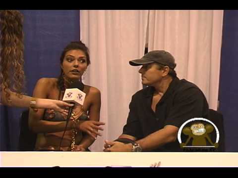 Film Munkey - Adrianne Curry And Christopher Knight