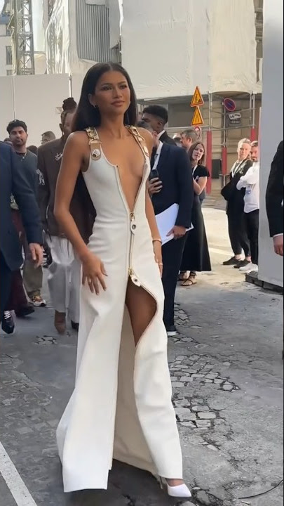 Georgina Rodríguez attends Louis Vuitton fashion show in Paris