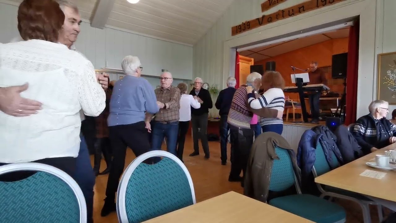 17/2 2026 Tirsdags kaffe Vårtun Sven Erik Smeby spiller 