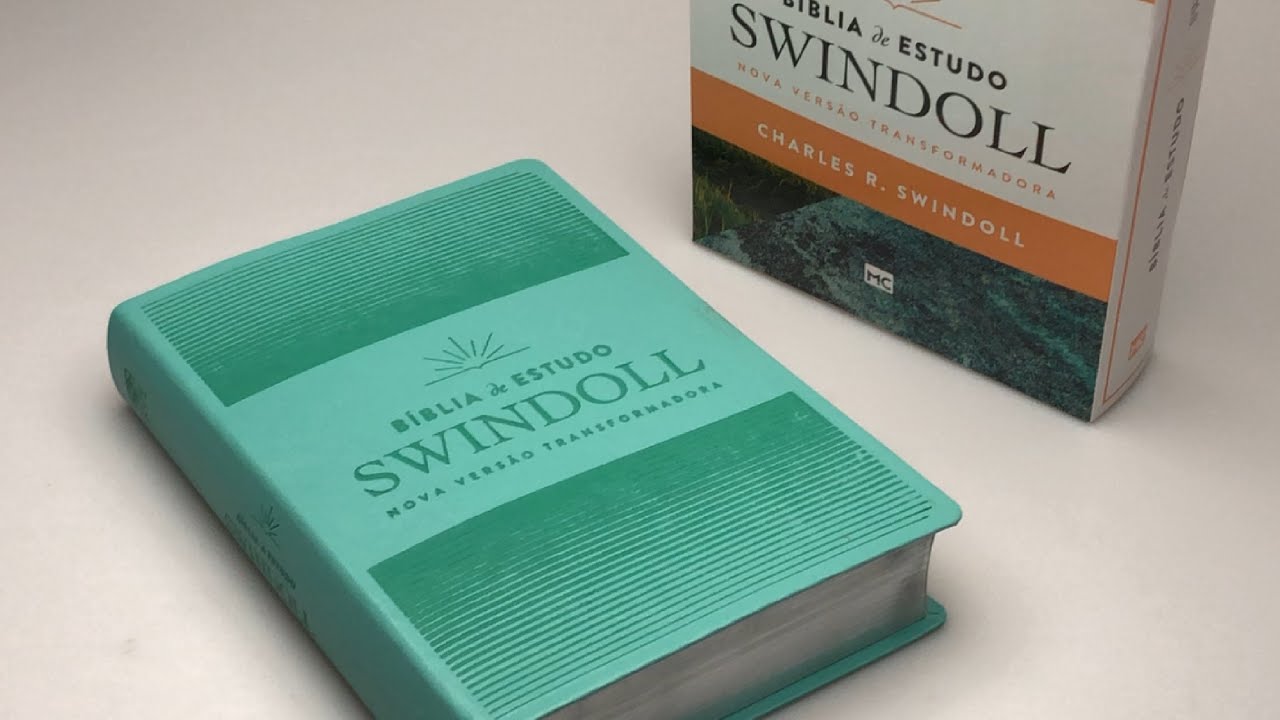 Bíblia de estudo Swindoll: Capa flexível Aqua (7898665820568): Charles R.  Swindoll (Autor), Nova Versão Transformadora (Autor): CLC Portugal