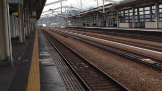 2017.7.1 姫路駅で新幹線通過やっぱ速いな