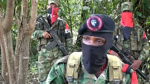 Como surgiram os grupos de guerrilhas e paramilitares na Colômbia?