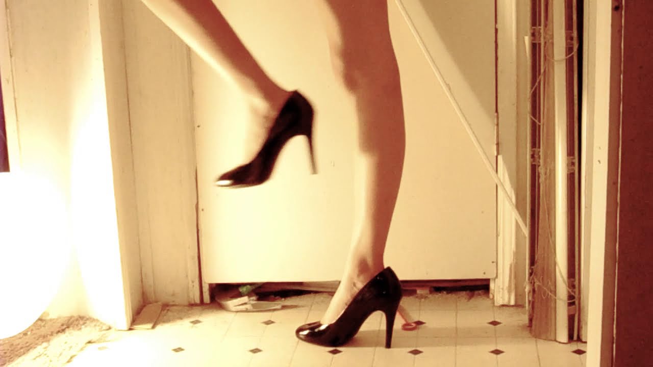 High heel challenge - YouTube