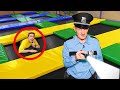 ЭКСТРИМАЛЬНЫЕ КАМУФЛЯЖНЫЕ ПРЯТКИ В БАТУТНОМ ПАРКЕ ОТ ОХРАННИКА !!!