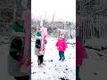 The first snow fell Cici and Mishka played Snowball. viral fun. #snow #viral #fun