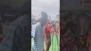 Bobby Ibo Freestyles at an event