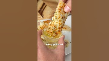 Cheesy Garlic Bread 😋🥖🙌