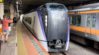 【臨時特急あずさ74号】E353系S101編成（トップナンバー）が立川駅に到着するシーン（8074M）2022.8.14