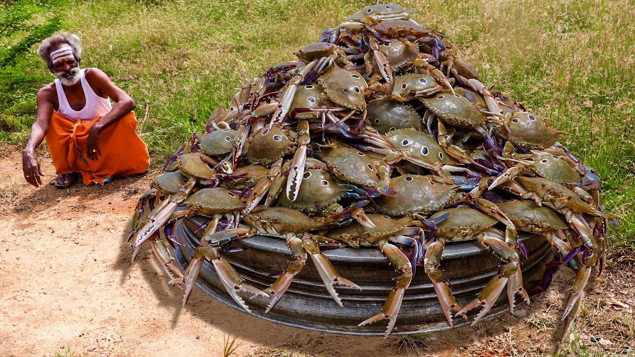 CRAB MASALA !!! Tasty Crab Masala Prepared by my daddy Arumugam /Village food factory