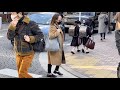 Жизнь в Японии. Уютный Токио. Прогулка по улице: магазины, рестораны, прохожие.