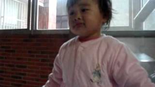 980314彤彤爬椅子 mpeg1video