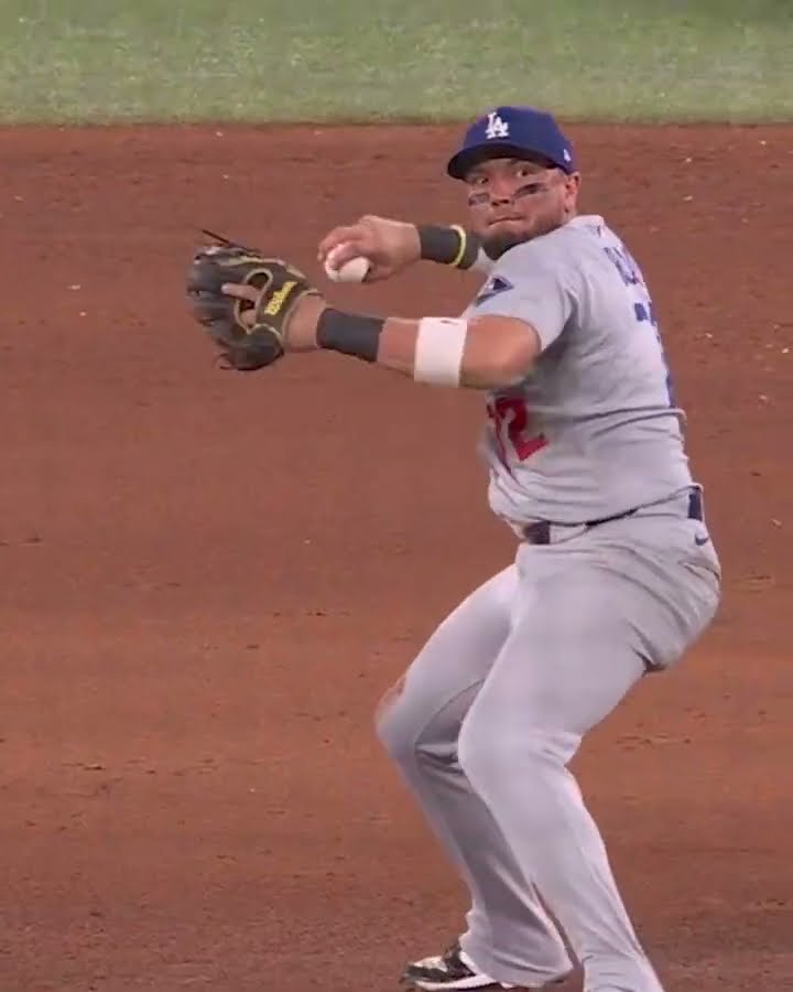 [討論] 本壘封殺狀態 衝過去會比滑壘快嗎？