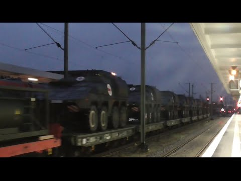 [Bundeswehr Transport per Bahn] verschiedene Bundeswehr Fahrzeuge durch Braunschweig per Bahn