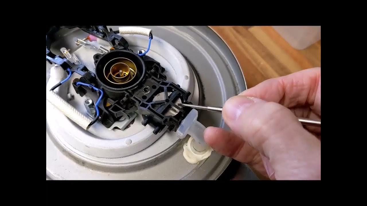 Cordless kettle won't turn off when boiling. Automatic shut off on