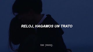 Video thumbnail of "reloj, hagamos un trato y congelate el rato que me veas junto a ella.."