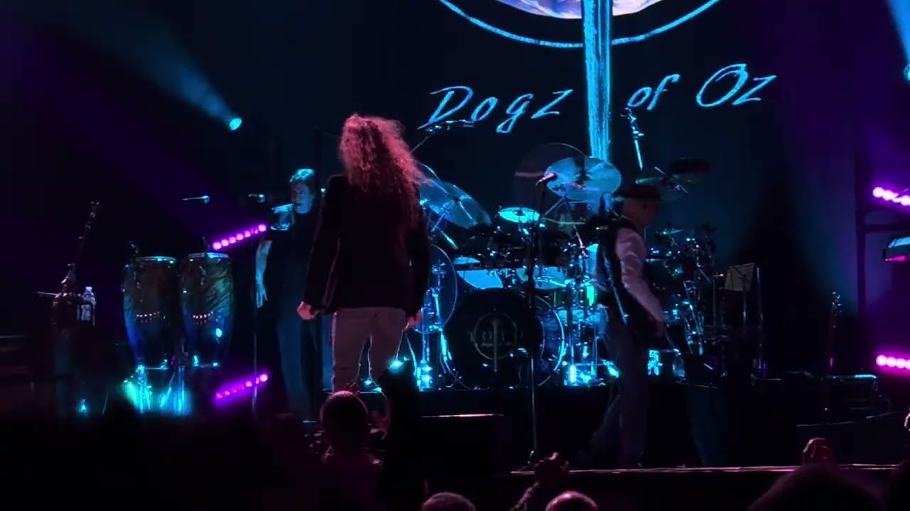 TOTO Performs ENDLESS Featuring Dennis Atlas on Lead Vocal at the Hard Rock Live in Orlando 3/1/2026