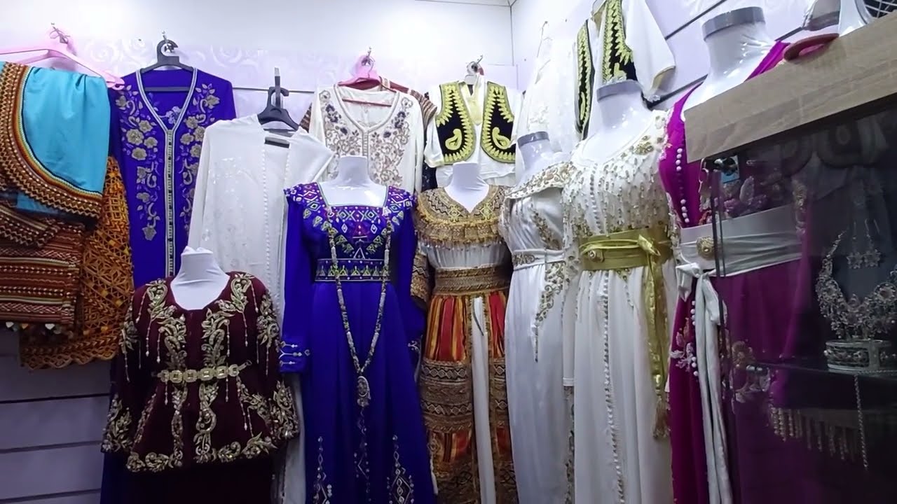 #جولة اخري في محلات كراء الملابس قفاطن  كاركو  بلوزات  جبب قبائلية 😃😃خيري واختاري بزيطا باب الواد 💥💥