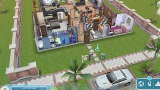 Search for artifacts in the Garbage (The Sims freeplay) screenshot 5