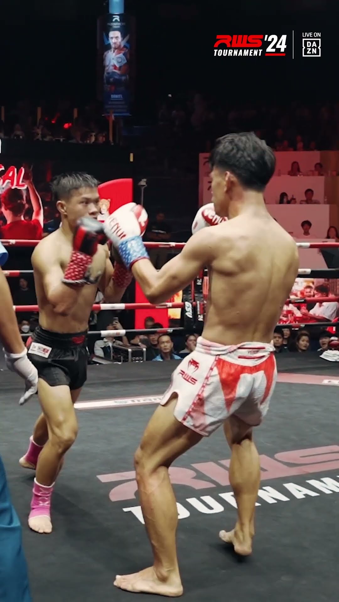 DOWN FOR GOOD! ?‍? ?? Hu Xing's relentless arsenal is too much for ?? Petchmedmai!