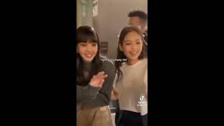 tiktok jenlisa #lisa #jenlisa #jennieblackpink #jennie #jenlisareal