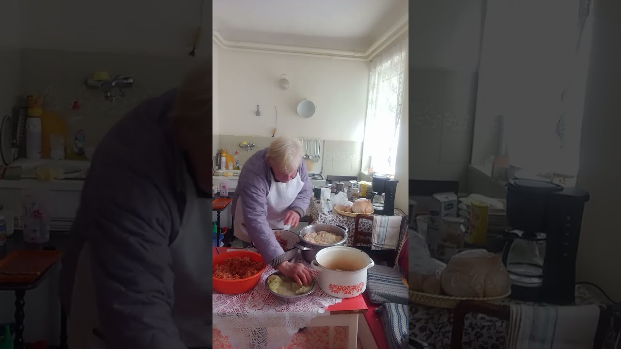 A legjobb savanyúkáposzta hasábokat töltöttük meg Töltött káposztát készítsünk 