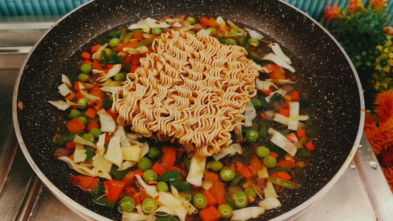 স্যুপ ম্যাগি বা স্যুপ নুডুলস|| বাড়িতে একবার না বানালে মিস করবেন এতটাই সুস্বাদু আর তেমন হেলদি|| 