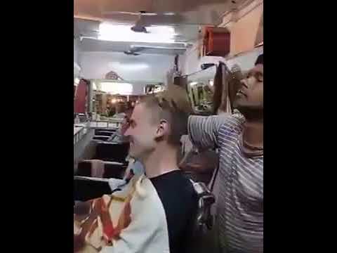 funny-head-massage-by-indian-barber-shop