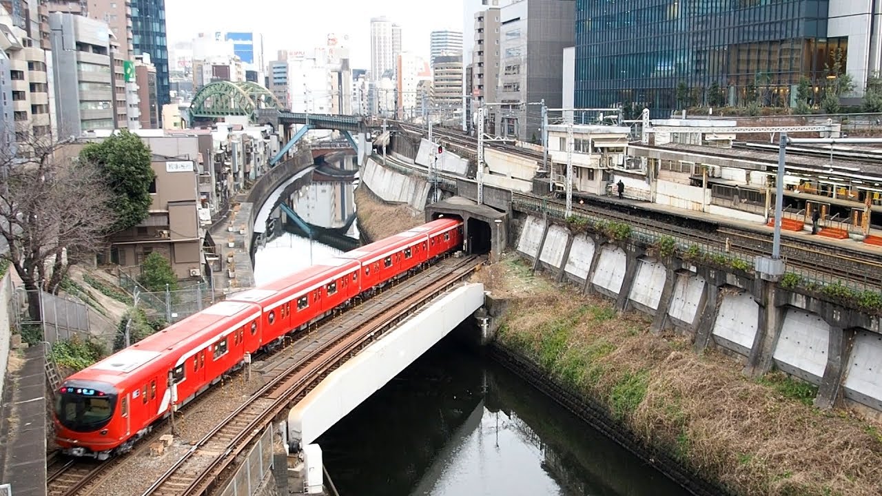 Япония в 2000 годах. Токио 2000. Япония 2000е Токио. Япония в 2000-е. Tokyo Metro 2000 Series.