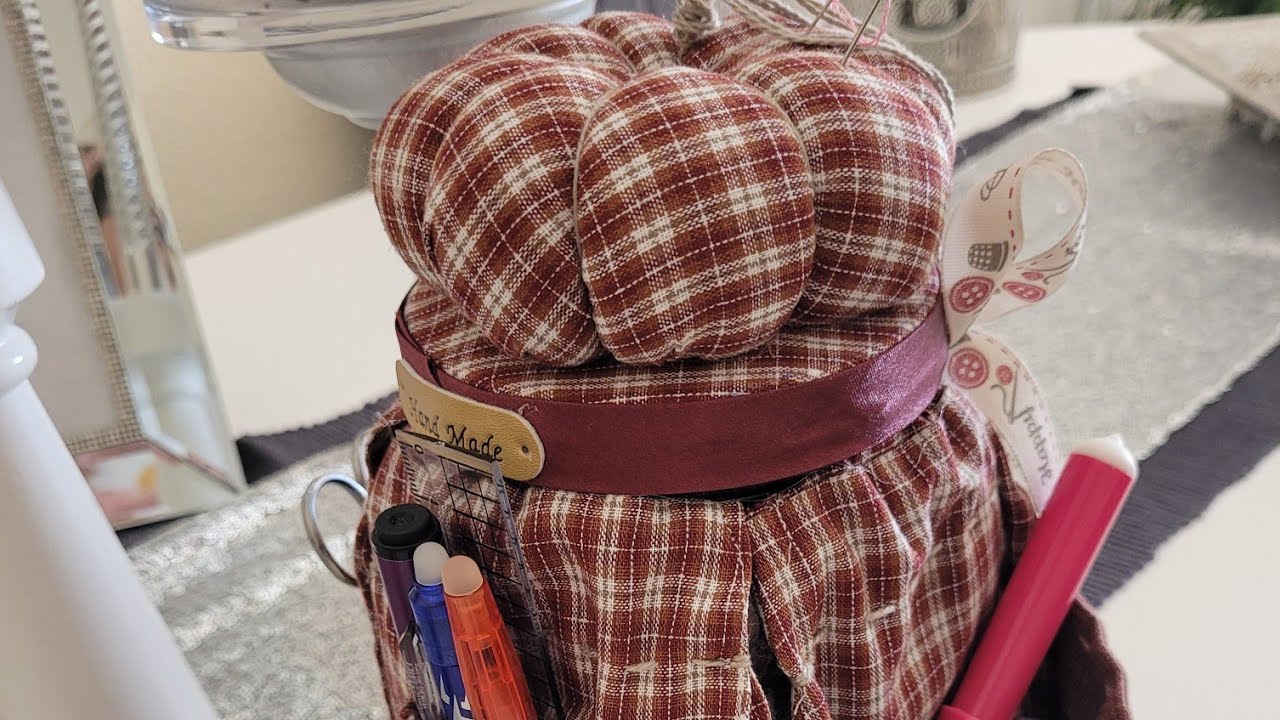 transformamos un bote  en  un precioso costurero