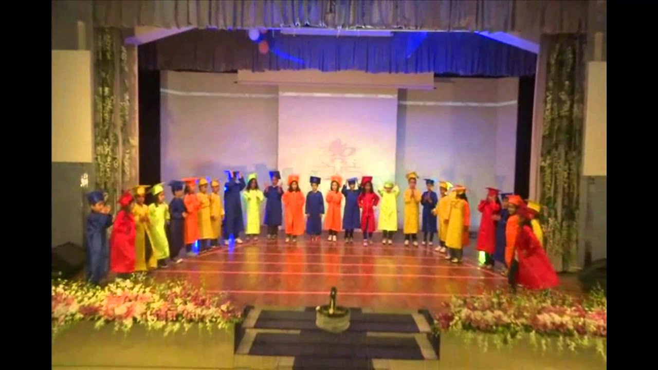 عزيز في تخرج مدارس نجد للتمهيدي