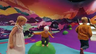 Töfraheimur Tulipop á nýjum leikvelli KEF