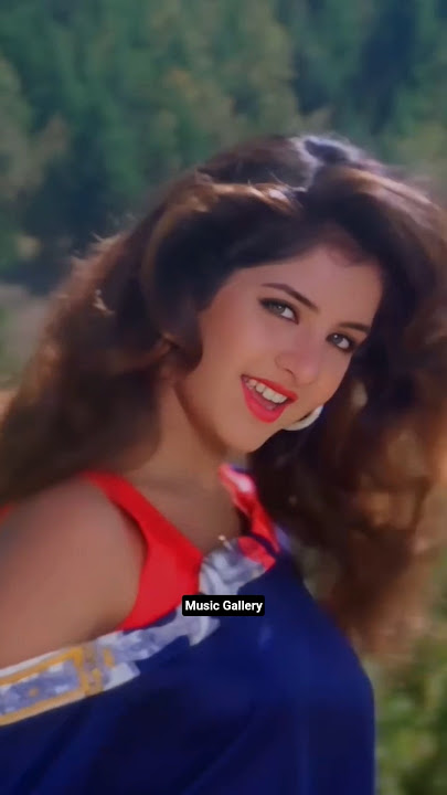 Aisi Deewangi 🥺❤️ #divyabharti #sharukhkhan #love #hindi #old #song  #alkayagnik #status #shorts