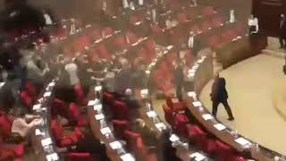 Bu Gun Ermenistan Parlamentinde Iclas Zamani Cetin Anlar Yasanib Abone Olun